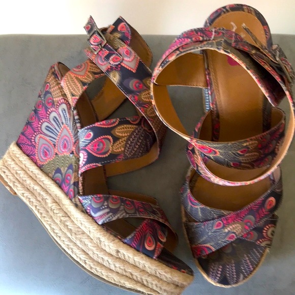 bp Shoes - Bp fabric unique print espadrille wedge sandals!